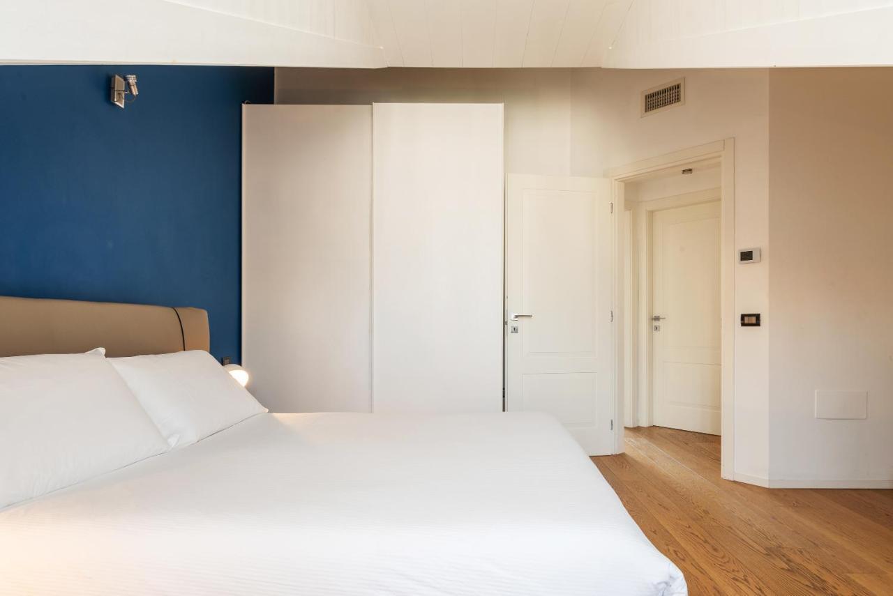 Easyhomes - Brera Luxury Suites ميلان المظهر الخارجي الصورة