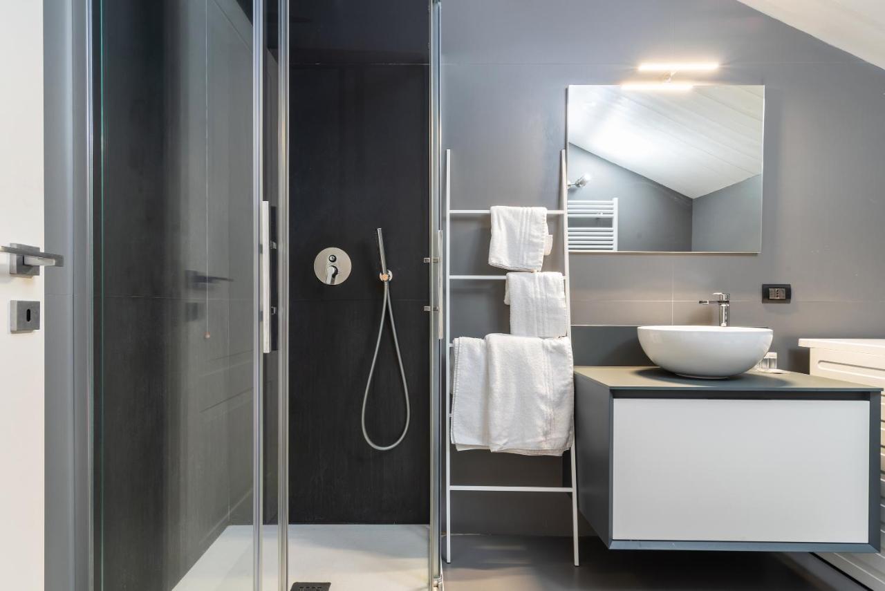 Easyhomes - Brera Luxury Suites ميلان المظهر الخارجي الصورة